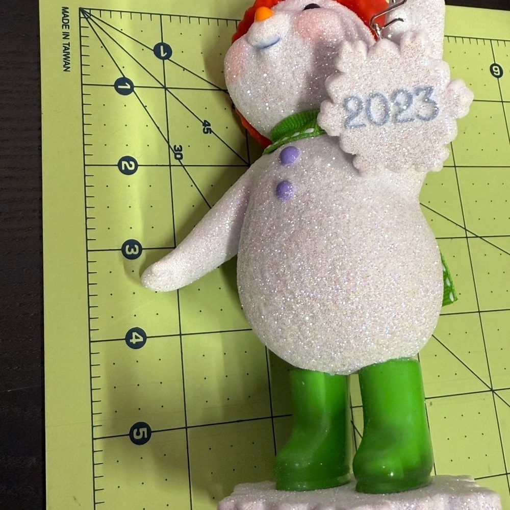 Hallmark Keepsake 2023 snowflake Festive Sweet Snowman Ornament BRAND NEW - Picture 10 of 10